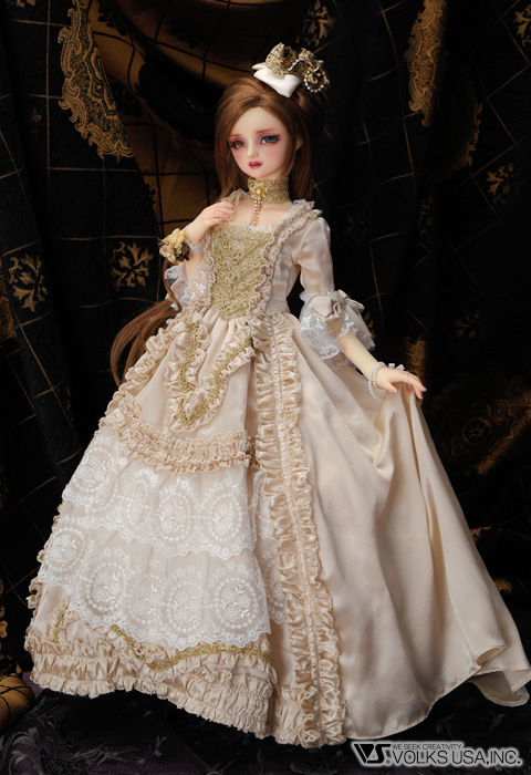 Auction Model Princess Fortuna Full Body